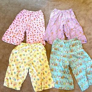 Uniqlo Sumikko gurashi relaco pants, set of 4